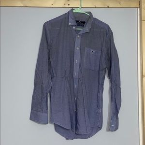 VV button down